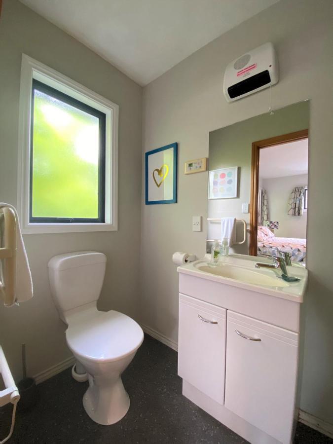 הוילה האנמר ספרינגס 17 Chisholm Crescent מראה חיצוני תמונה